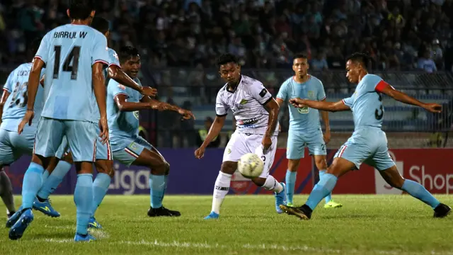 Persela Lamongan Vs Tira Persikabo