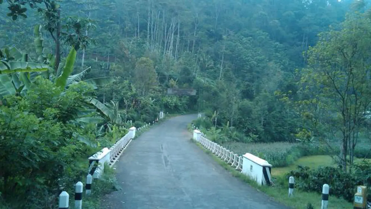 Arus Mudik, Arya Permana