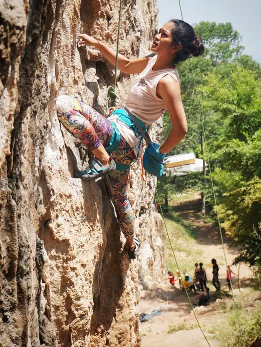 "Yang utama sih kenyamanan ya. Maksudnya kan yang di badan kita cocok-cocokan. Jadi nyari nyaman dipakai juga,” jelas Prisia. (Instagram/prisia)