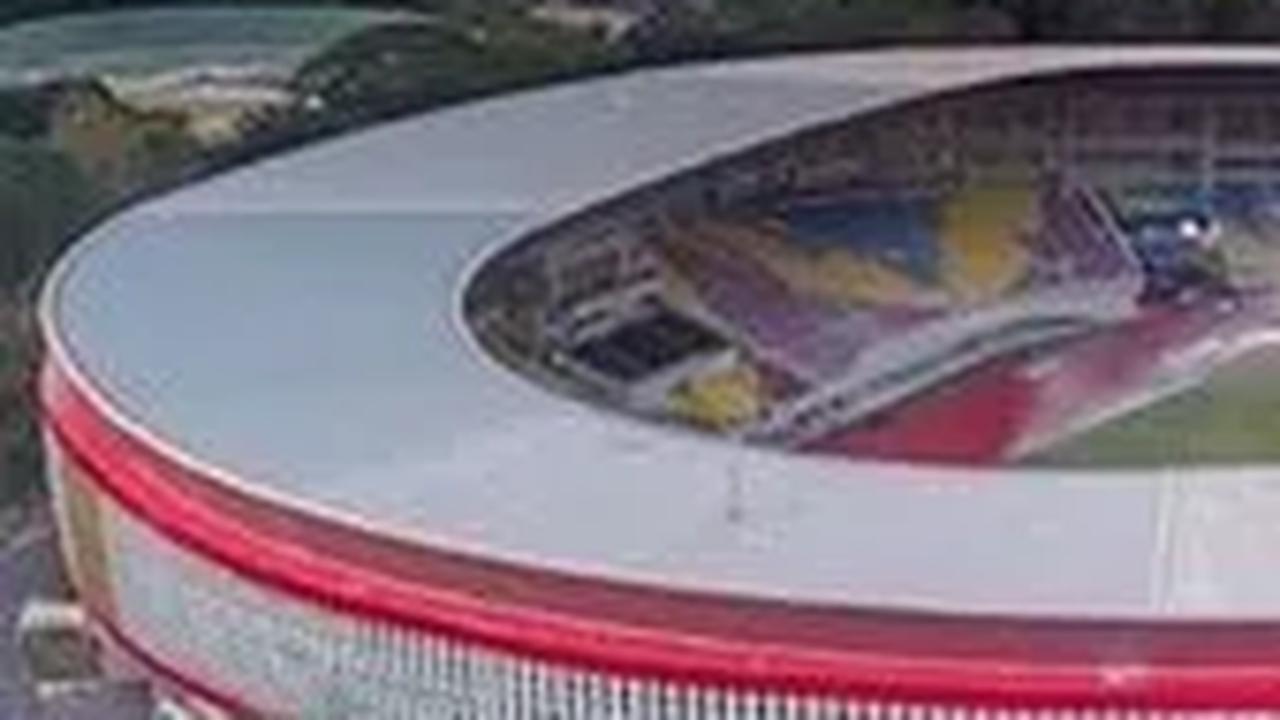 Seiring perkembangan zaman, stadion yang ada di Jalan Adi Sucipto No 1 itu dimanfaatkan banyak klub, di antaranya Pelita Solo, Persijatim Solo SC (sekarang Sriwijaya FC), hingga Persis Solo di Liga Indonesia.