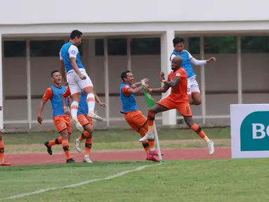 Pemain Persiraja Banda Aceh, Paulo Henrique, melakukan selebrasi usai mencetak gol ke gawang PSS Sleman pada laga BRI Liga 1 di Stadion Madya, Jakarta, Sabtu (11/9/2021). Persiraja Banda Aceh menang tipis atas PSS Sleman 3-2. (Bola.Com/M Iqbal Ichsan)
