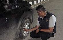 Dishub Kendari Gembosi Ban Kendaraan, Tegas Berantas Penertiban Parkir Liar di Eks MTQ
