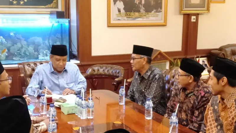 Ketua Umum PBNU Said Aqil menemui pimpinan Ahmadiyah di Kantornya, Jalan Kramat Jakarta.