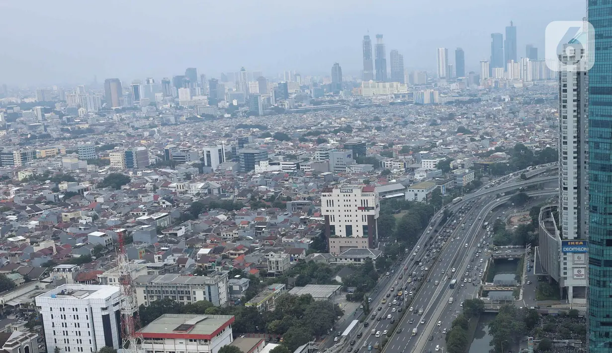 DLH DKI Jakarta menargetkan penambahan 1.000 SPKU berbiaya rendah agar pemantauan kualitas udara lebih luas dan akurat. (Liputan6.com/Angga Yuniar)
