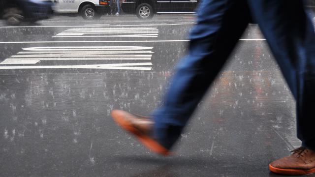 Ilustrasi berjalan, melangkah, motivasi hidup