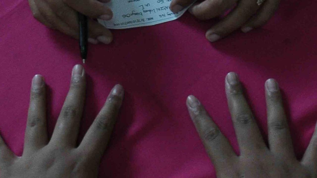 Sejumlah anak di Jakarta dan sekitarnya dilaporkan mengalami pilek dan batuk berkepanjangan hingga harus mendapat perawatan di rumah sakit. Kondisi itu diduga terkait dengan buruknya polusi udara di Ibu Kota belakangan ini.