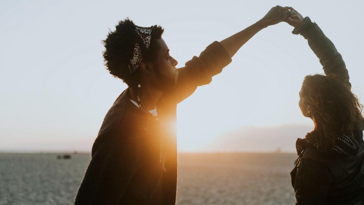 What is a Soulmate? 7 Types of Soulmates and Signs You Have Meet Yours