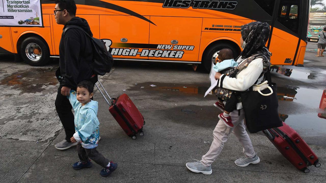 Kemenhub Berangkatkan 1.500 Peserta Mudik Gratis dari Terminal Pondok Cabe