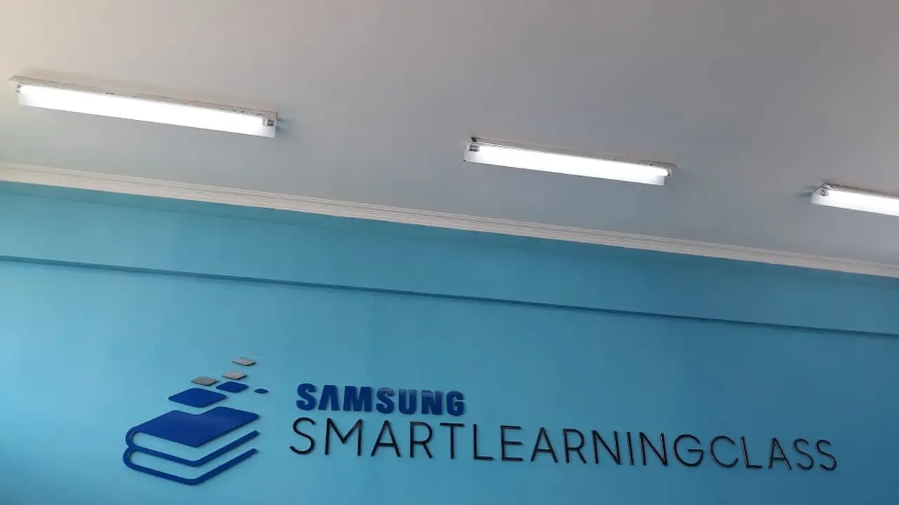 Samsung Smart Learning Class pertama di SMA Santo Yosef Bangka