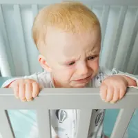 Anak Balita menangis copyright/freepik/pch.vector