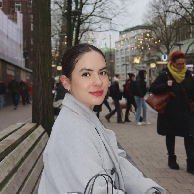 6 Potret Liburan Steffi Zamora di Jerman, Sempat Ramai Digosipkan dengan Nino Fernandez