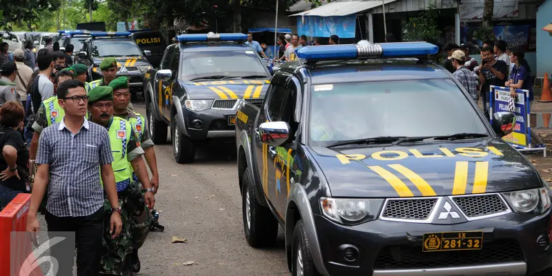 20160727-17 Mobil Taktis Polisi Dikirim ke Nusakambangan-Jateng- Helmi Afandi