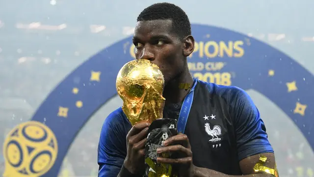 Foto: 4 Pemain MU yang Pernah Meraih Trofi Piala Dunia, Raphael Varane dan Lisandro Martinez Bersaing Jadi yang Kelima