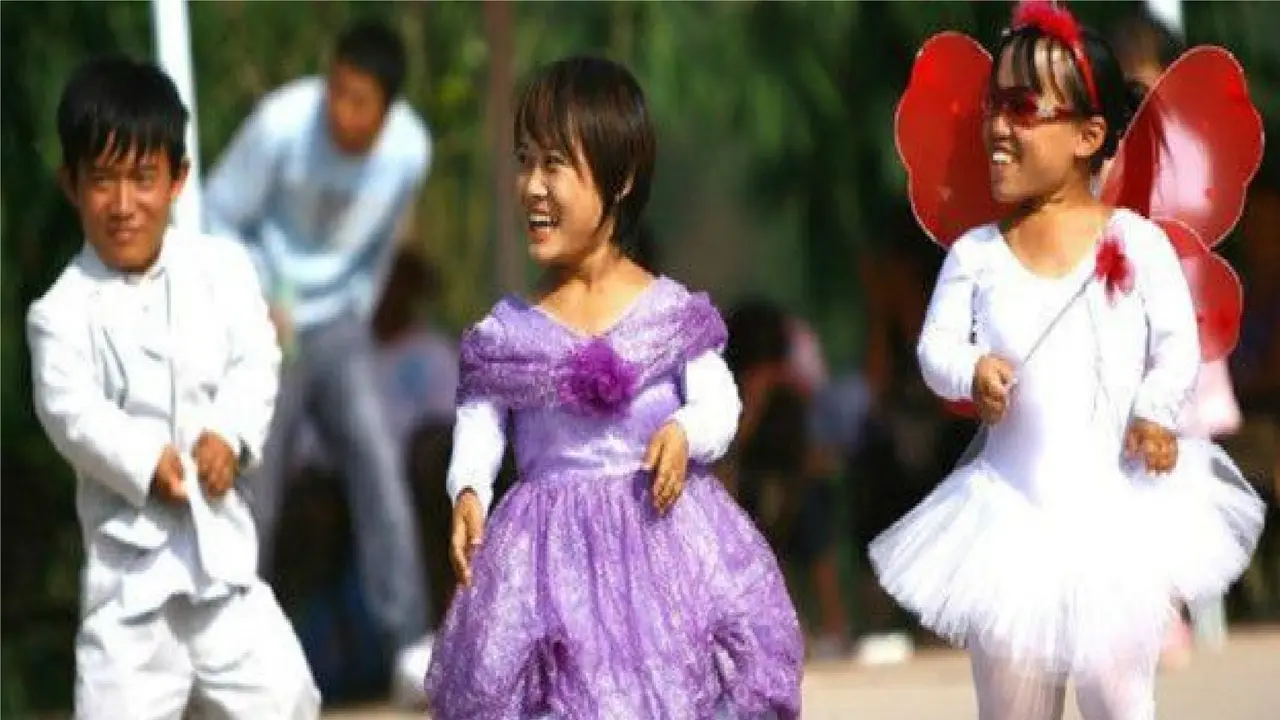 Indahnya 'Kerajaan' Orang Mini di China