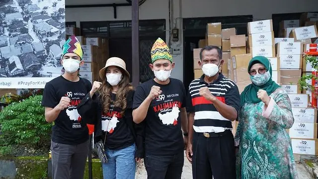 7 Potret Crazy Rich Malang Beri Bantuan Korban Banjir Di Kalimantan