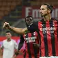 Zlatan Ibrahimovic memutuskan untuk pulang ke San Siro pada Januari 2020 dengan status bebas transfer. Ia diboyong untuk memperbaiki performa Rossoneri. Pada debut keduanya, ia berhasil membantu AC Milan finis di urutan keenam. Ibra menyumbang 10 gol dan 5 assist dalam 18 laga. (AFP/Miguel Medina)