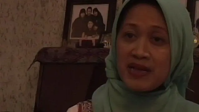 Dewi 16 Tahun Berjuang Melawan Kanker