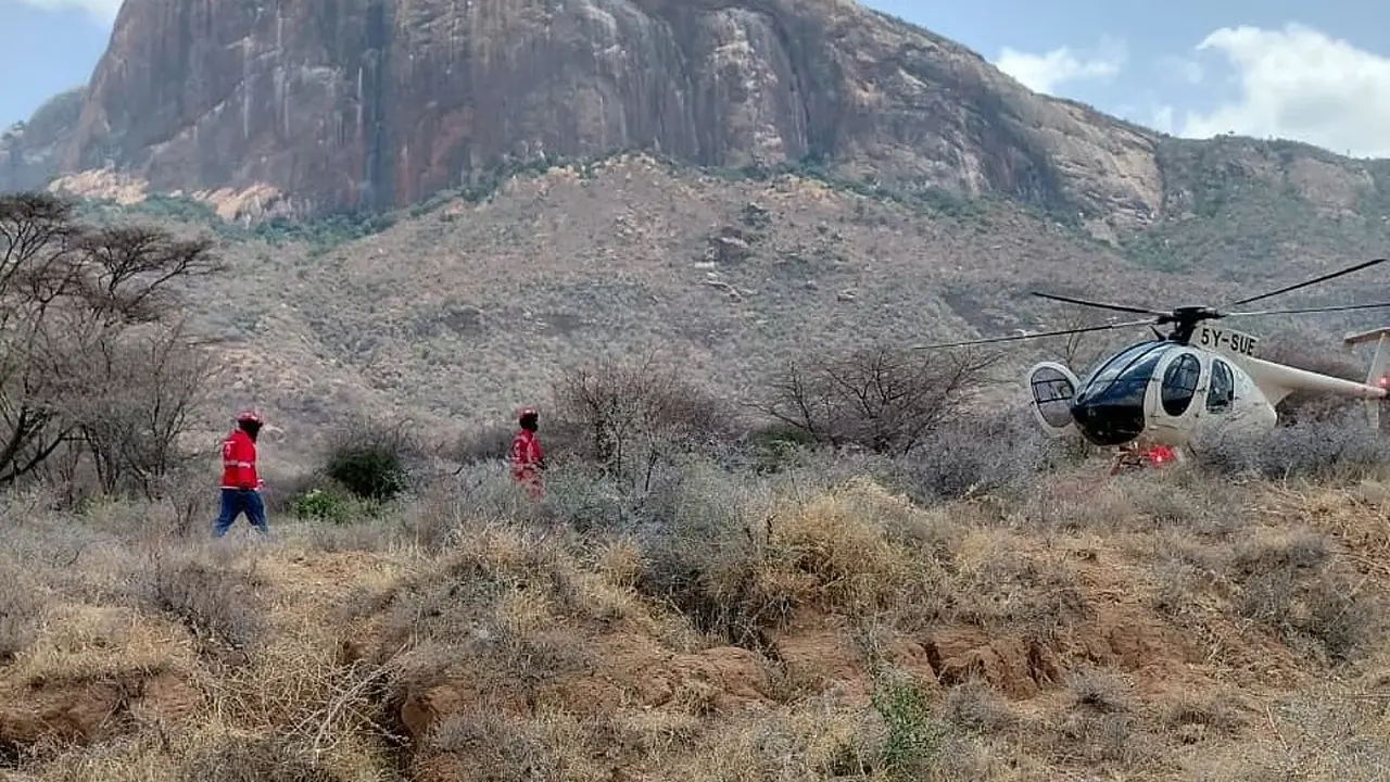Helikopter Safari Jatuh dekat Gunung Ololokwe, Samburu, Kenya.
