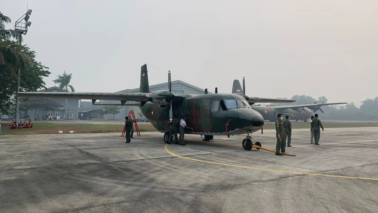 Pesawat tambahan guna operasi Teknologi Modifikasi Cuaca atau hujan buatan. (foto: dokumenasi BNPB)