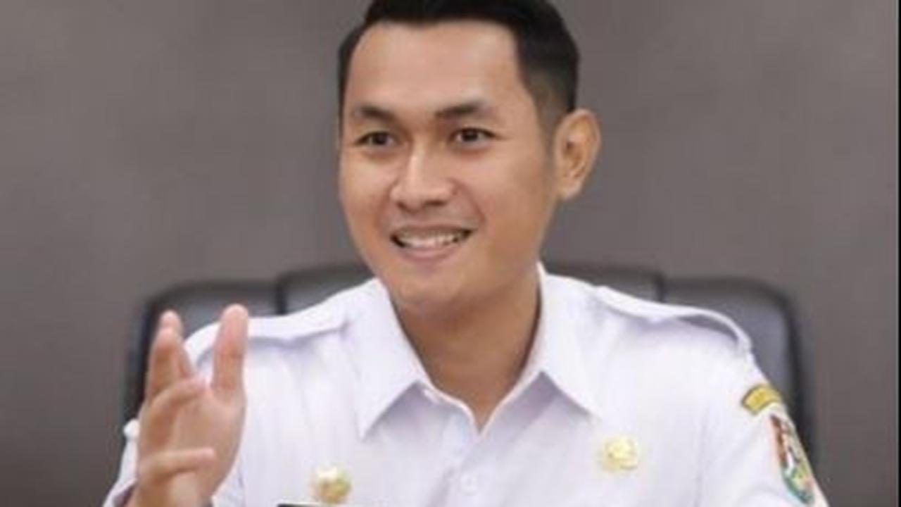 3. Aditya Halindra
