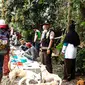 Warga Bone, Sulawesi Selatan, kembali menghidupkan tradisi lama, yakni berburu babi hutan yang belakangan ini sangat meresahkan. (Liputan6.com/Eka Hakim)