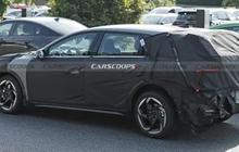 Saat melakukan uji coba, prototipe Kia K4 Hatchback justru mengalami kecelakaan di Eropa