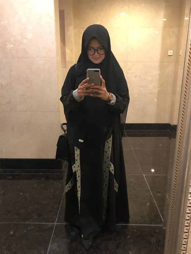 6 Potret Wiwin Supiyah Eks Istri Dewa Eka Prayoga, Singgung Cukup 1 Perempuan Saja
