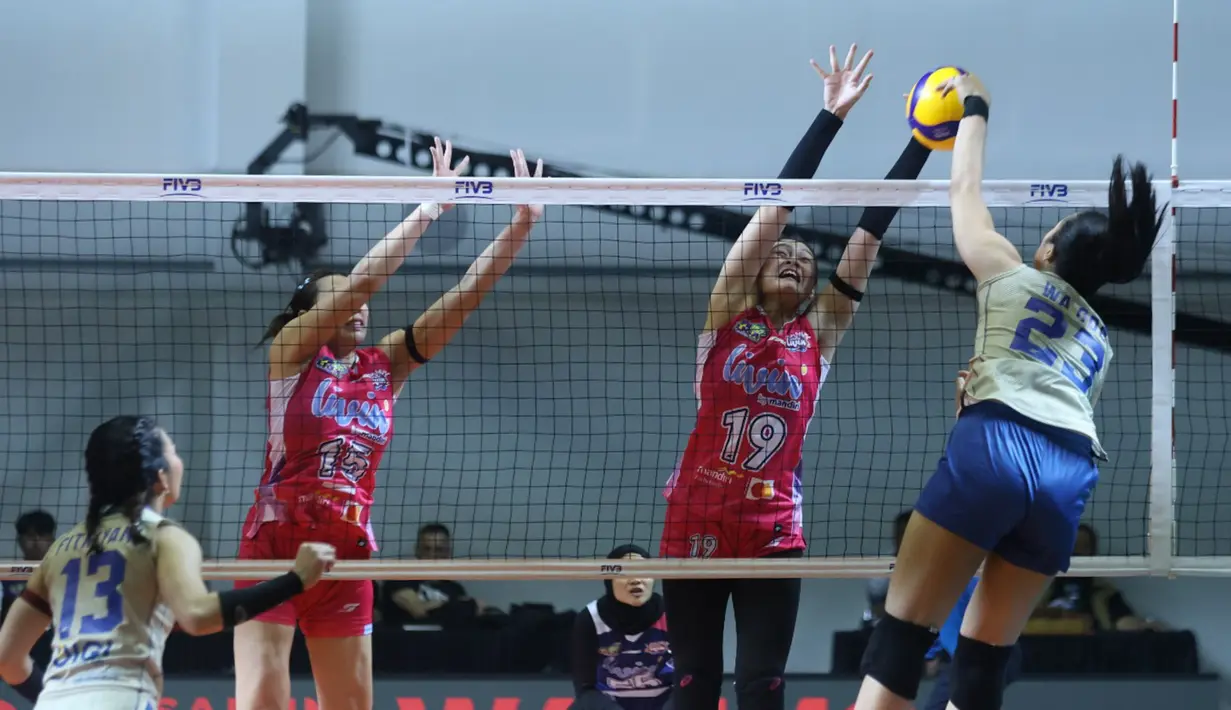 Tim putri Jakarta Livin' Mandiri tinggal selangkah lagi maju ke babak final four, usai menundukkan Bandung bjb Tandamata dalam laga penutup seri empat putaran kedua GOR Candradimuka Padepokan Voli Jenderal Polisi Kunarto, Sentul Bogor, Minggu (22/2/2026) malam. (Dok. PBVSI)