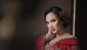 Lady Vien menjadi salah satu model video klip dalam lagu kolaborasi berjudul Untuk Cinta.