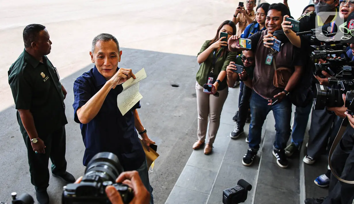 Jusuf Hamka resmi mundur sebagai kader dan bakal calon wakil gubernur dari Partai Golkar untuk provinsi DKI Jakarta. (Liputan6.com/Angga Yuniar)