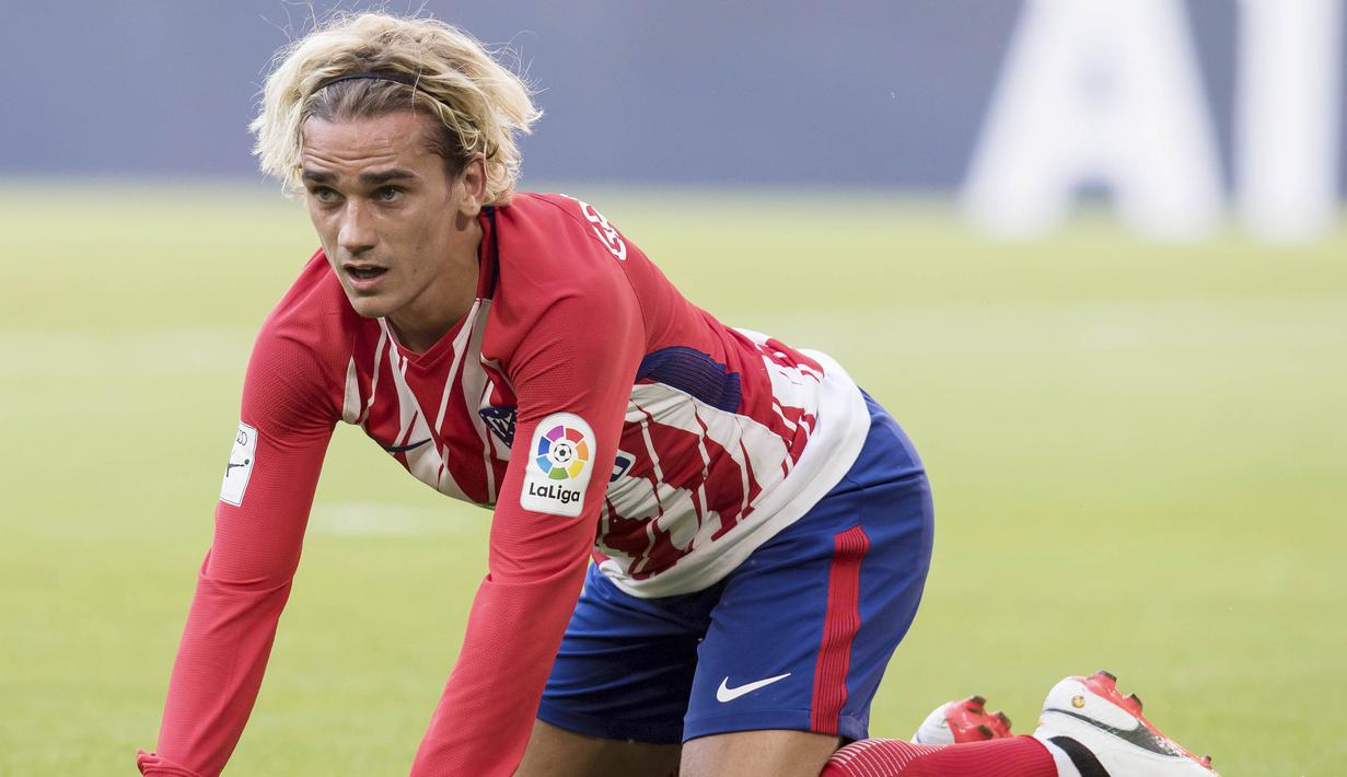 Ekspresi striker Atletico Madrid, Antoine Griezmann, saat pertandingan melawan Napoli pada laga turnamen pramusim Audi Cup 2017 di Stadion Allianz, Munchen, Selasa (1/8/2017). Atletico Madrid menang 2-1 atas Napoli. (AP/Sven Hoppe)