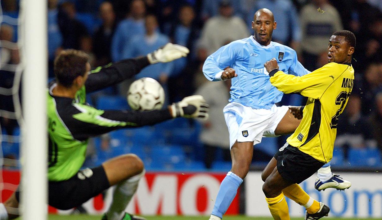 Tidak dipermanenkan Liverpool, awal musim 2002/2003 ia hijrah ke Manchester City. Selama 2,5 musim ia total bermain dalam 103 laga dengan mencetak 46 gol dan 2 assist. Ia meninggalkan Manchester City pada tengah musim 2004/2005 untuk bergabung dengan Fenerbahce. (AFP/Adrian Dennis)