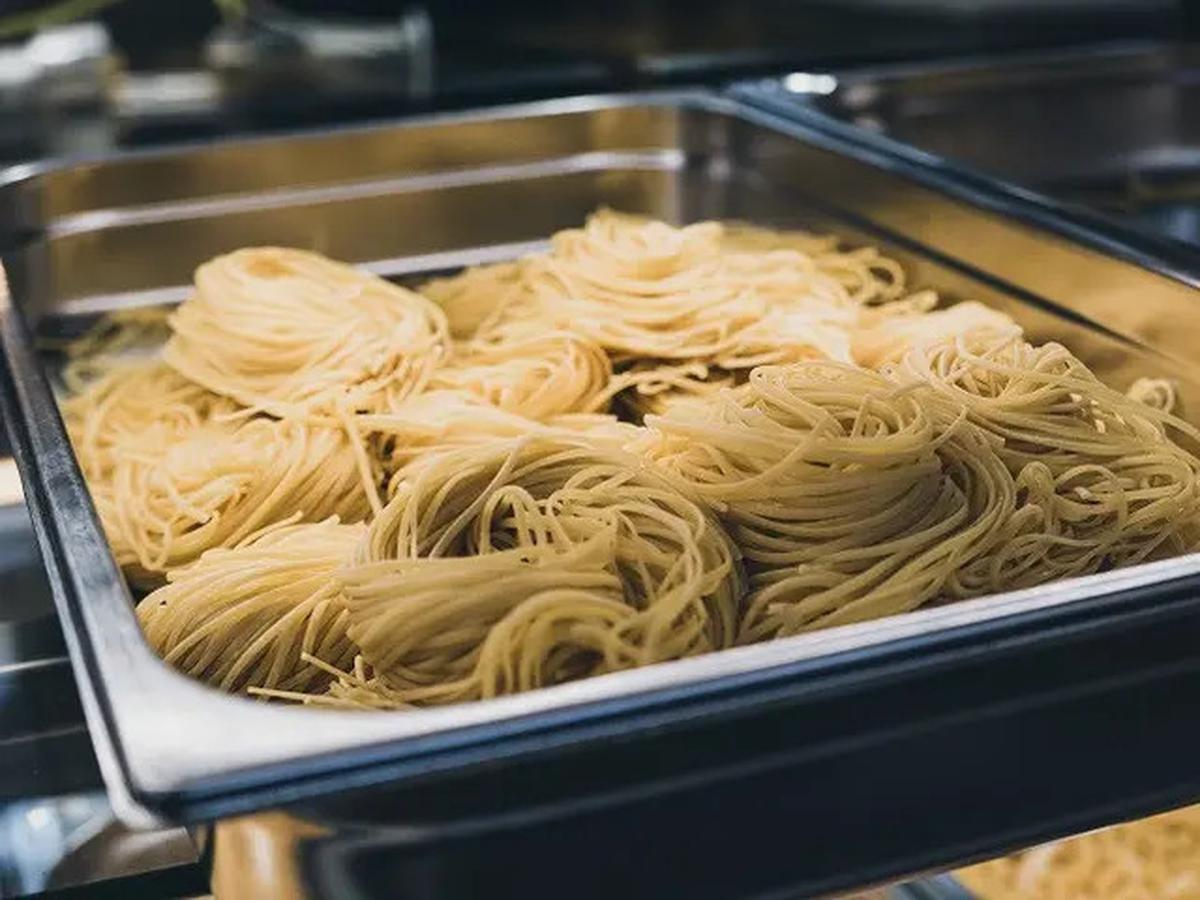 Rahasia Menyimpan Mie Basah Tanpa Kulkas Agar Tidak Cepat Basi
