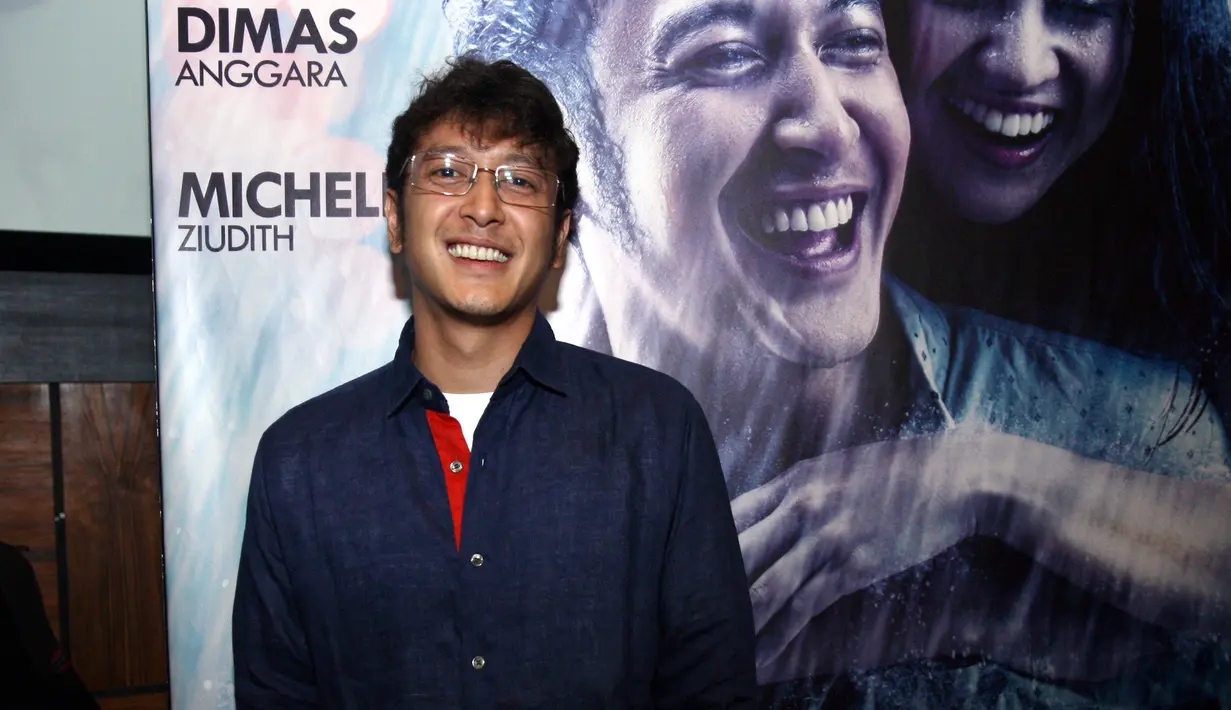 "Buat saya susah (adegan nangis), nggak semudah itu kita bisa mengeluarkan air mata. Nggak bisa sekali take dapat, harus berkali-kali," tandas Dimas Anggara. (Nurwahyunan/Bintang.com)