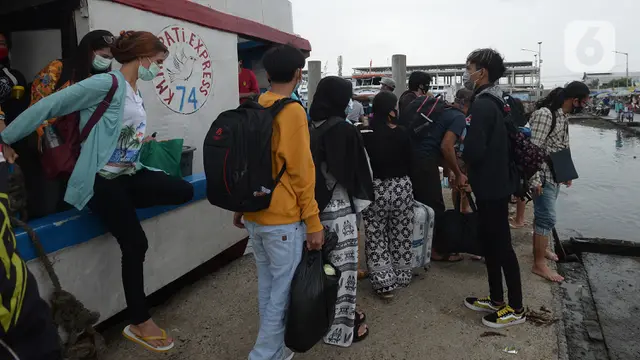 Arus Balik Libur Tahun Baru dari Kepulauan Seribu