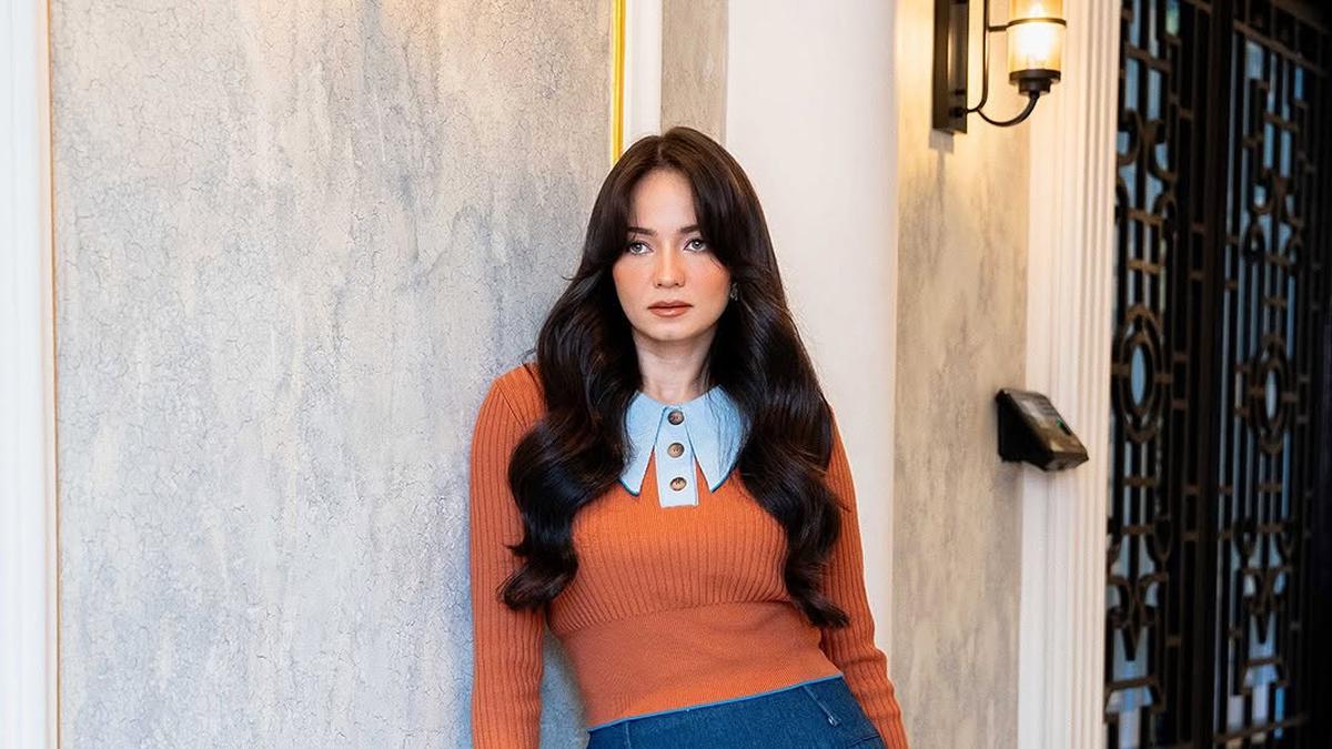 Enzy Storia, Gaya Fashion Fleksibel, Chic, dan Playful yang Memukau
