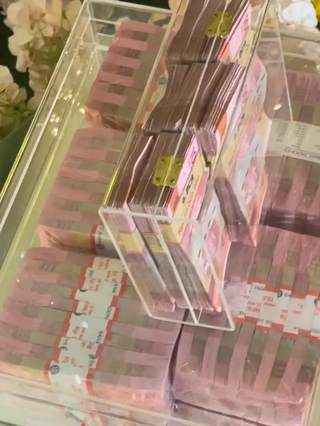 Acara lamaran dan sangjit  anak Hotman Paris Hutapea