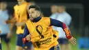 Bek Spanyol, Jordi Alba berlari saat mengikuti sesi latihan di Universitas Qatar, di Doha, Qatar, Selasa, 22 November 2022. Spanyol akan memainkan pertandingan pertamanya di Grup E Piala Dunia melawan Kosta Rika. (AP Photo/Julio Cortez)
