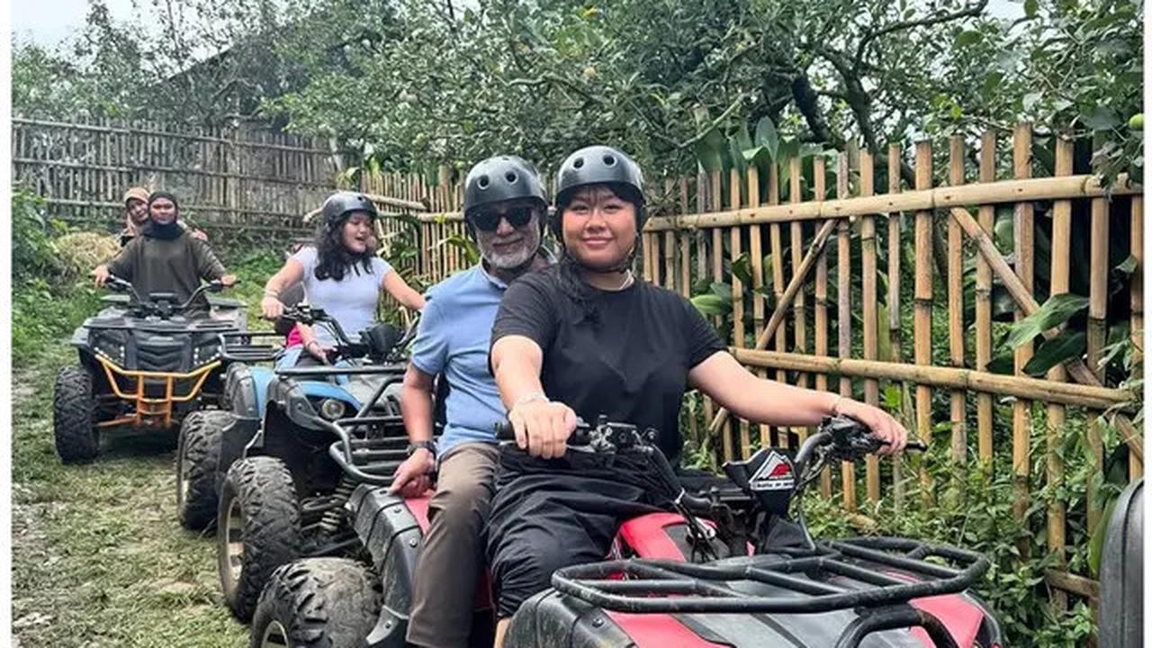 6 Potret Liburan Ussy dan Andhika di Kota Batu, Seru Naik ATV Bareng Anak