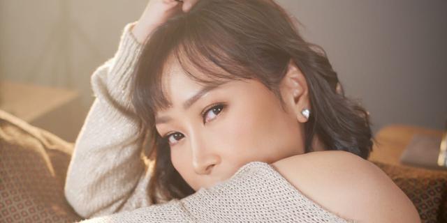 Penyanyi Vitalia Merilis Lagu Baru Hadirmu, Bahas Sumber Kebahagiaan Hidup Hingga Alasan Bangkit