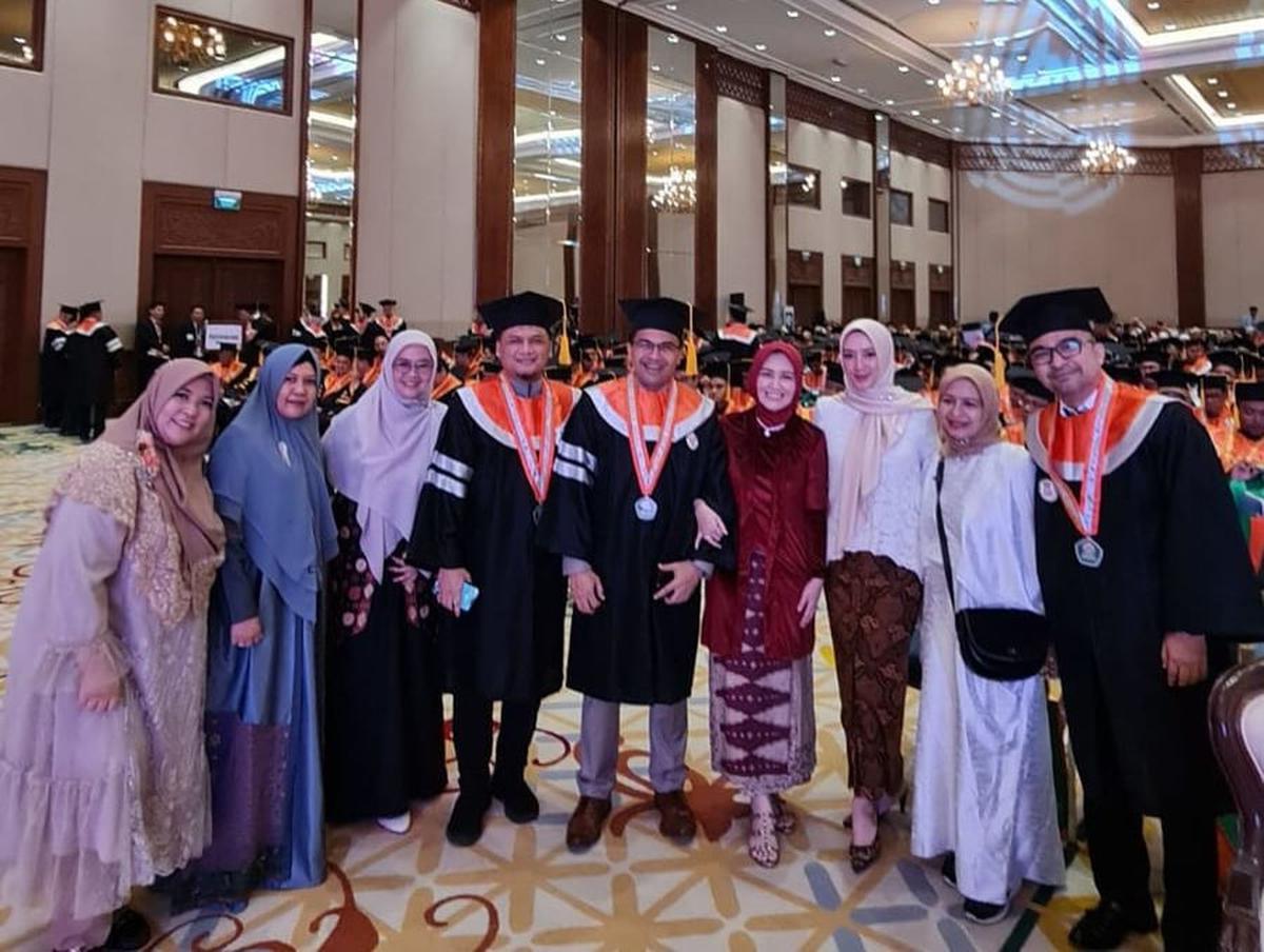 Kedatangan Dine Mutiara