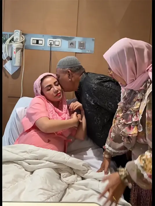 [Instagram/bellashofie_rigan]