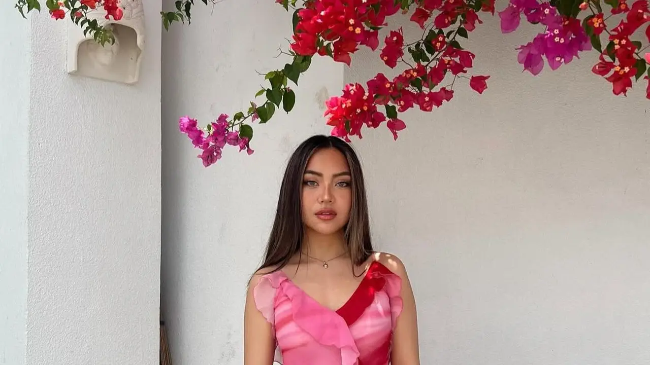 Inspirasi Dress Elegan nan Fresh ala Mawar Rashid (Instagram/@mawarashid)
