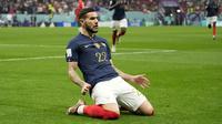 Pemain Prancis,&nbsp;Theo Hernandez melakukan selebrasi setelah mencetak gol ke gawang Maroko saat laga semifinal Piala Dunia 2022 yang berlangsung di Al Bayt Stadium, Qatar, Rabu (14/12/2022) waktu setempat. (AP Photo/Christophe Ena)