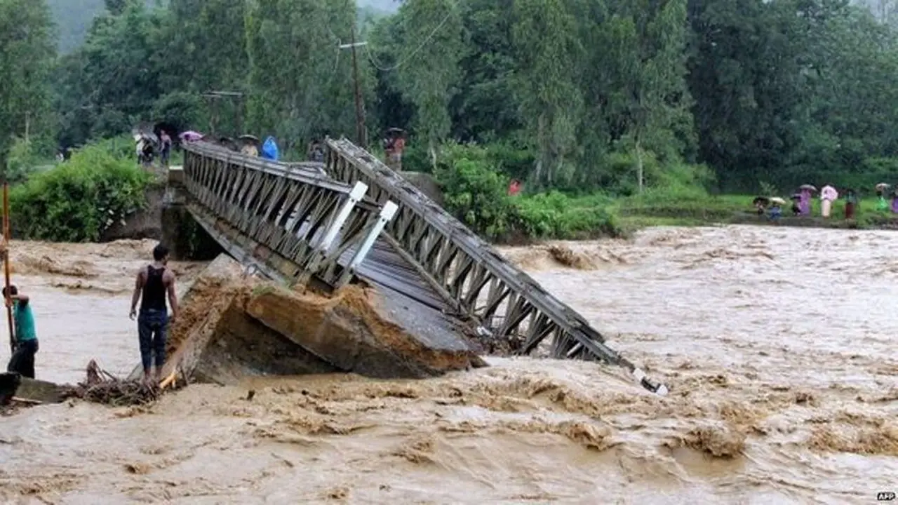 Banjir di India Tewaskan 100 orang
