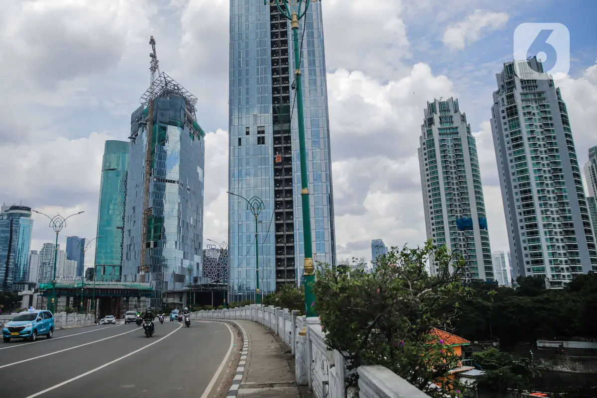 FOTO: Dampak Work From Home, Kualitas Udara Jakarta Membaik