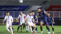 Arema FC harus puas bermain imbang tanpa gol saat bersua PSIS Semarang pada laga pekan keempat BRI Liga 1 di Stadion Madya, Jakarta, Sabtu (25/9/2021) malam WIB. (Bola.com/Bagaskara Lazuardi)