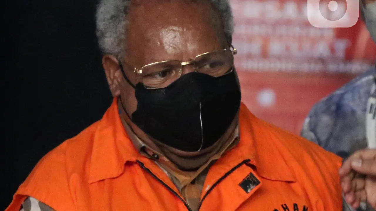 KPK Kembali Periksa Eltinus Omaleng Terkait Kasus Korupsi Pembangunan Gereja di Papua
