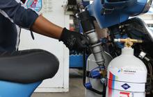 Bahan Bakar Gas ‘GasKu’ Dipamerkan di IIMS 2024, Harga Rp4.500 per Liter