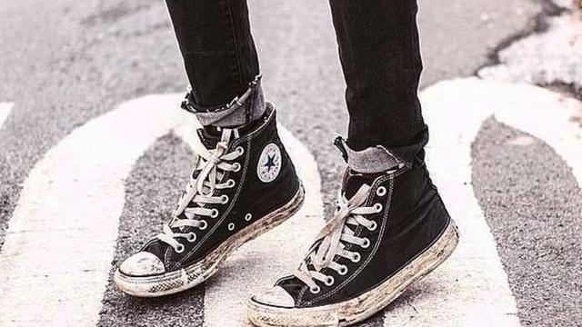 Daftar Sepatu Ikonik Yang Digemari Hingga Detik Ini Fashion Beauty Liputan6 Com